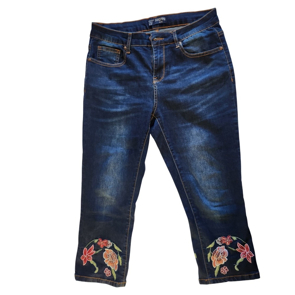 Sandpiper Sz 8P Women's Petite Floral Embroider Capri Denim Design